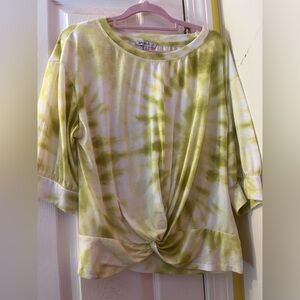 Sportelle Vibrant Yellow and Soft green Tee